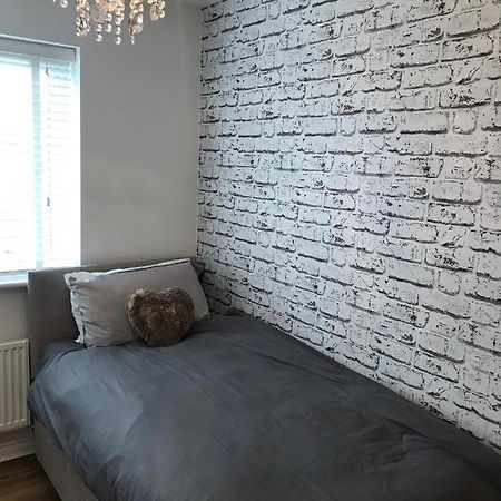 Double Room With En-Suite. Central For North West Rainhill المظهر الخارجي الصورة