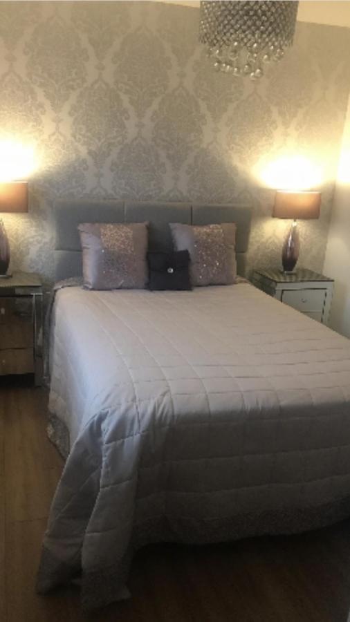 Double Room With En-Suite. Central For North West Rainhill المظهر الخارجي الصورة
